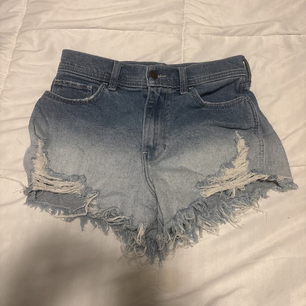 Womens Distress Blue High-Rise Short 7/28. (A1)